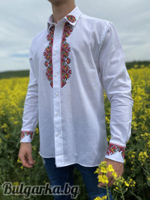 Ленена риза с българска шевица