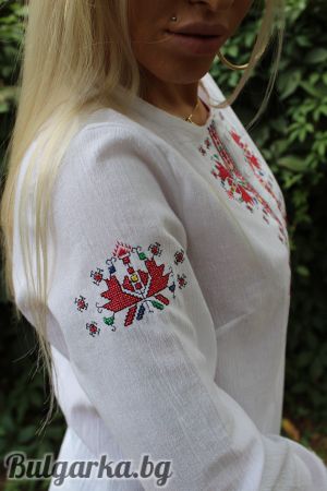 Кенарена риза с българска шевица "Богиня"